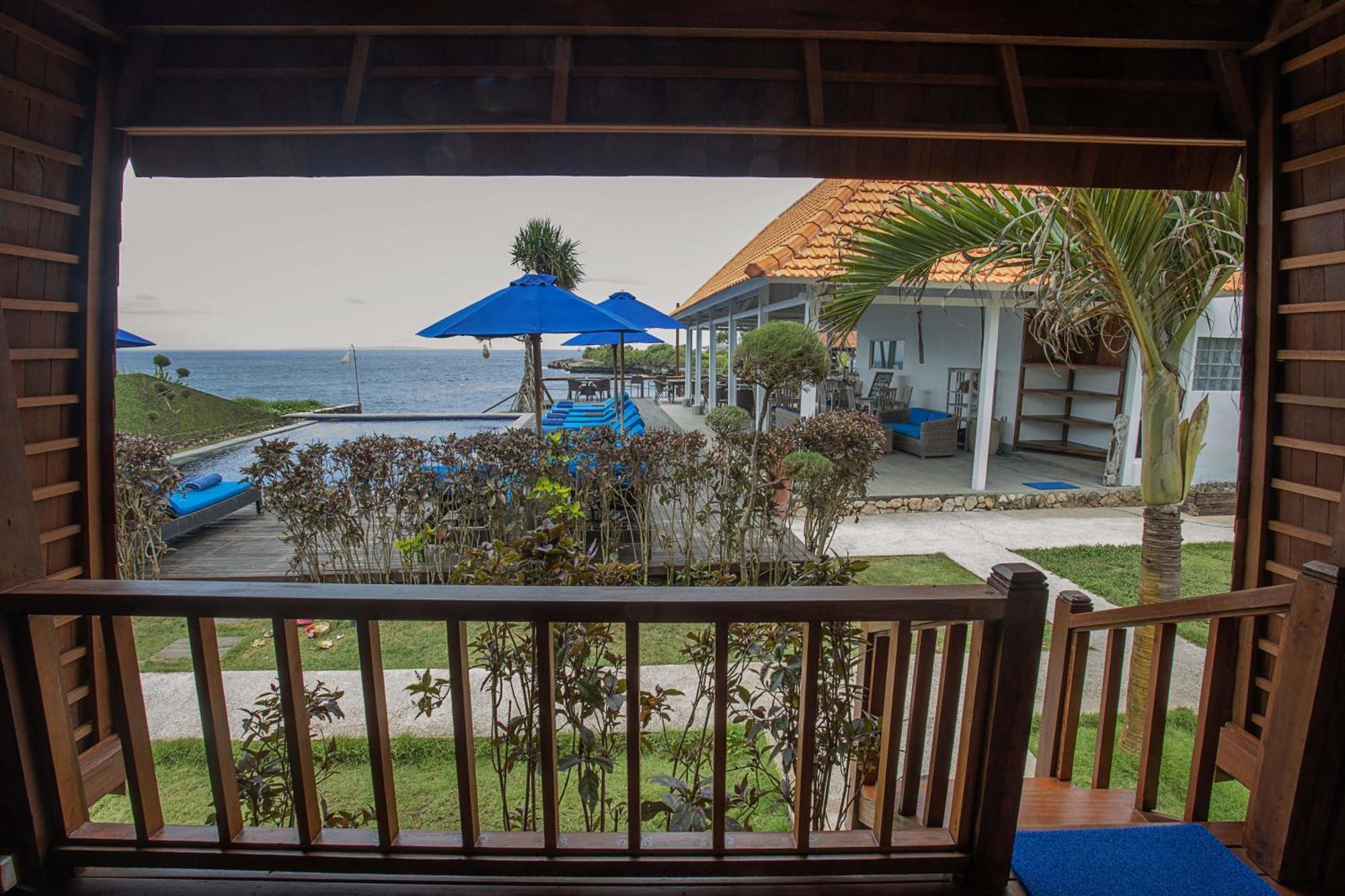 Water Blow Huts Lembongan Exterior photo