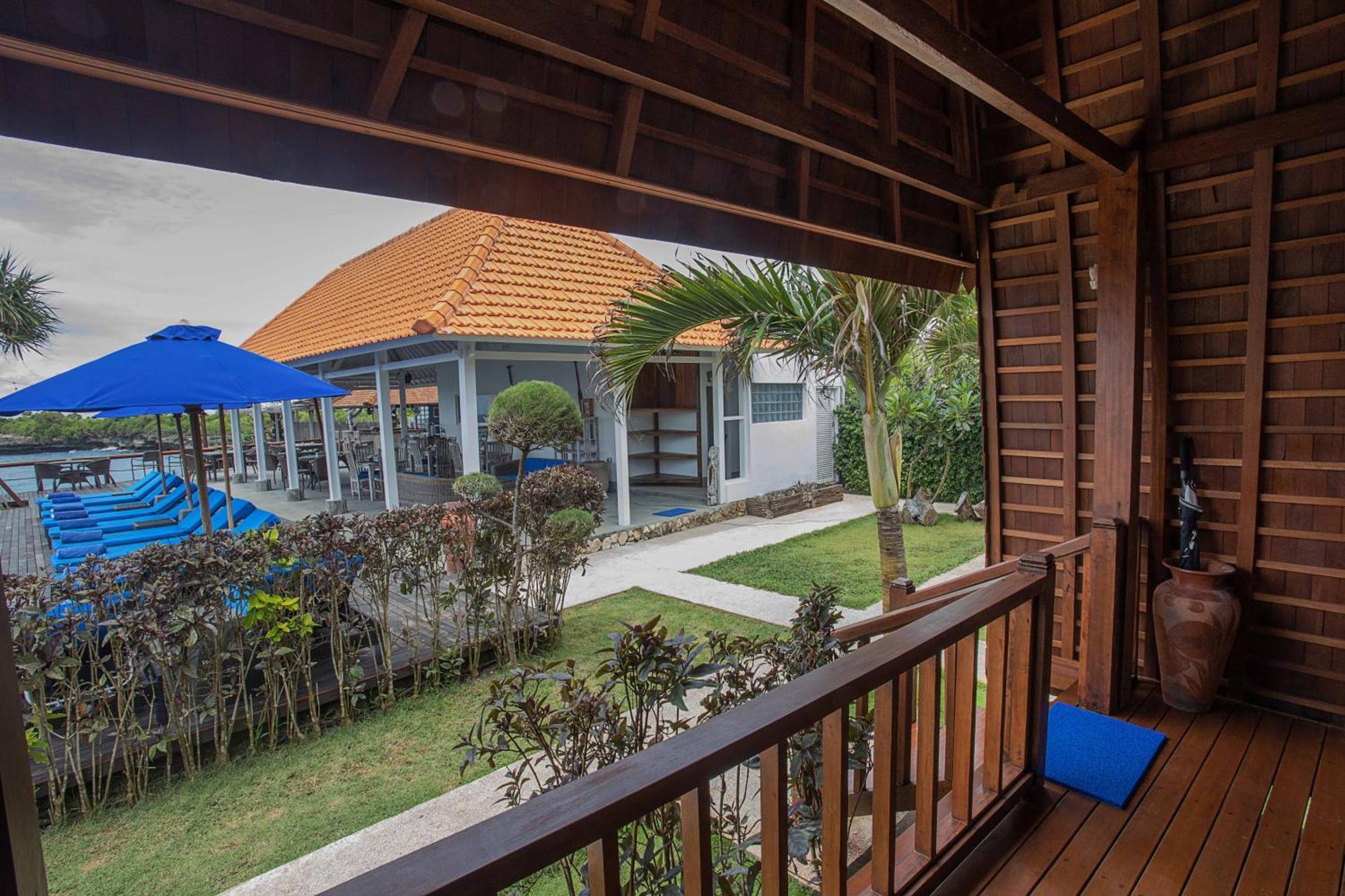 Water Blow Huts Lembongan Exterior photo