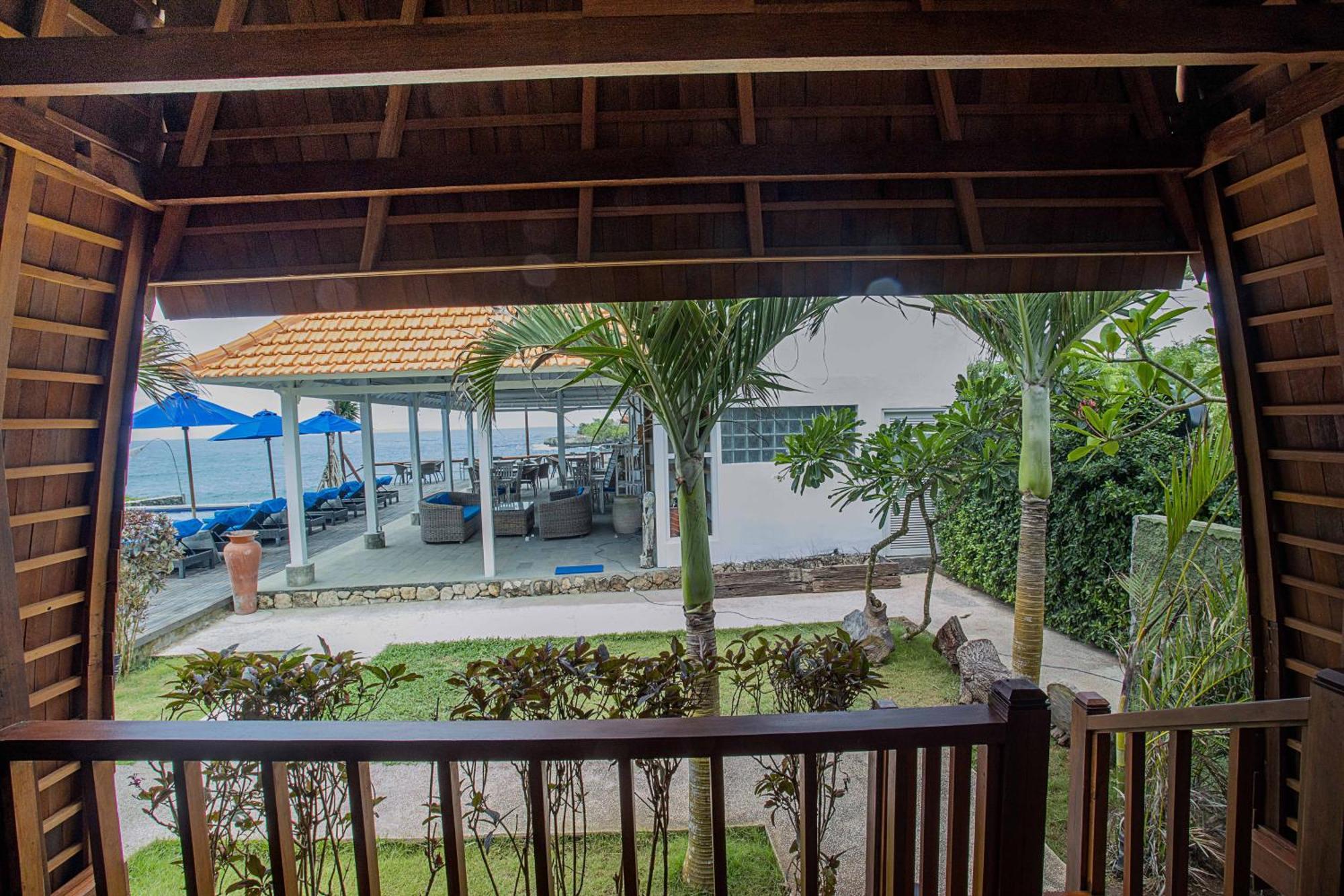 Water Blow Huts Lembongan Exterior photo