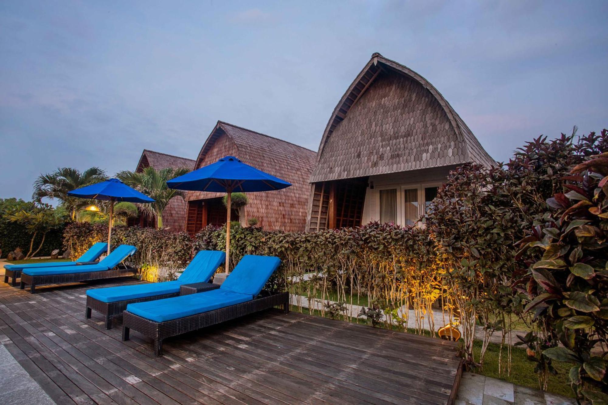 Water Blow Huts Lembongan Exterior photo