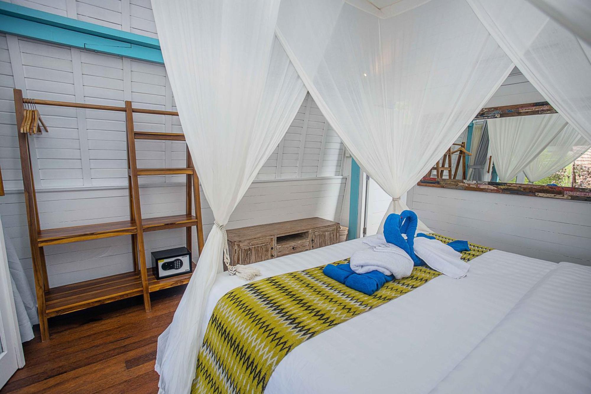 Water Blow Huts Lembongan Exterior photo