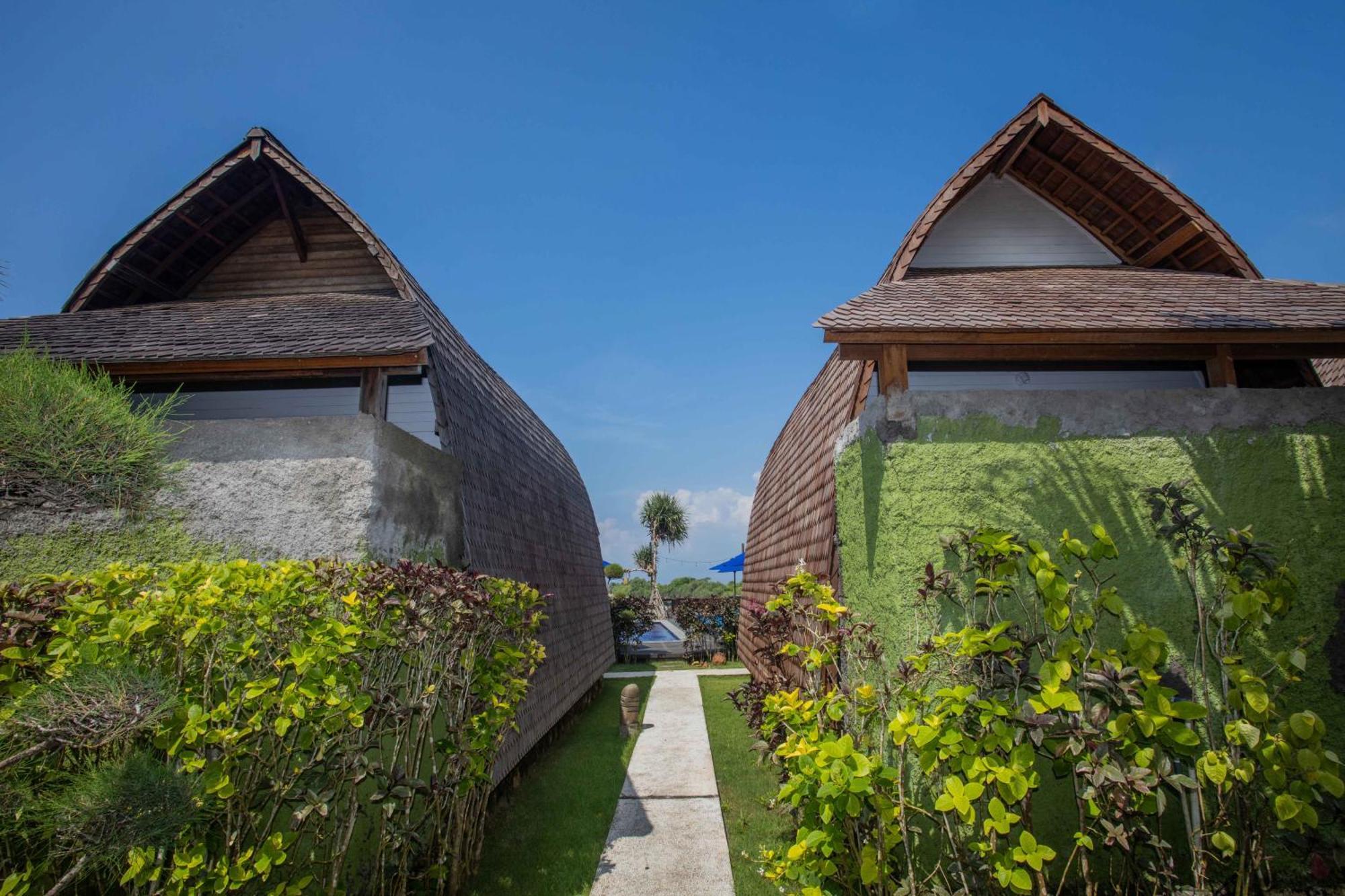 Water Blow Huts Lembongan Exterior photo